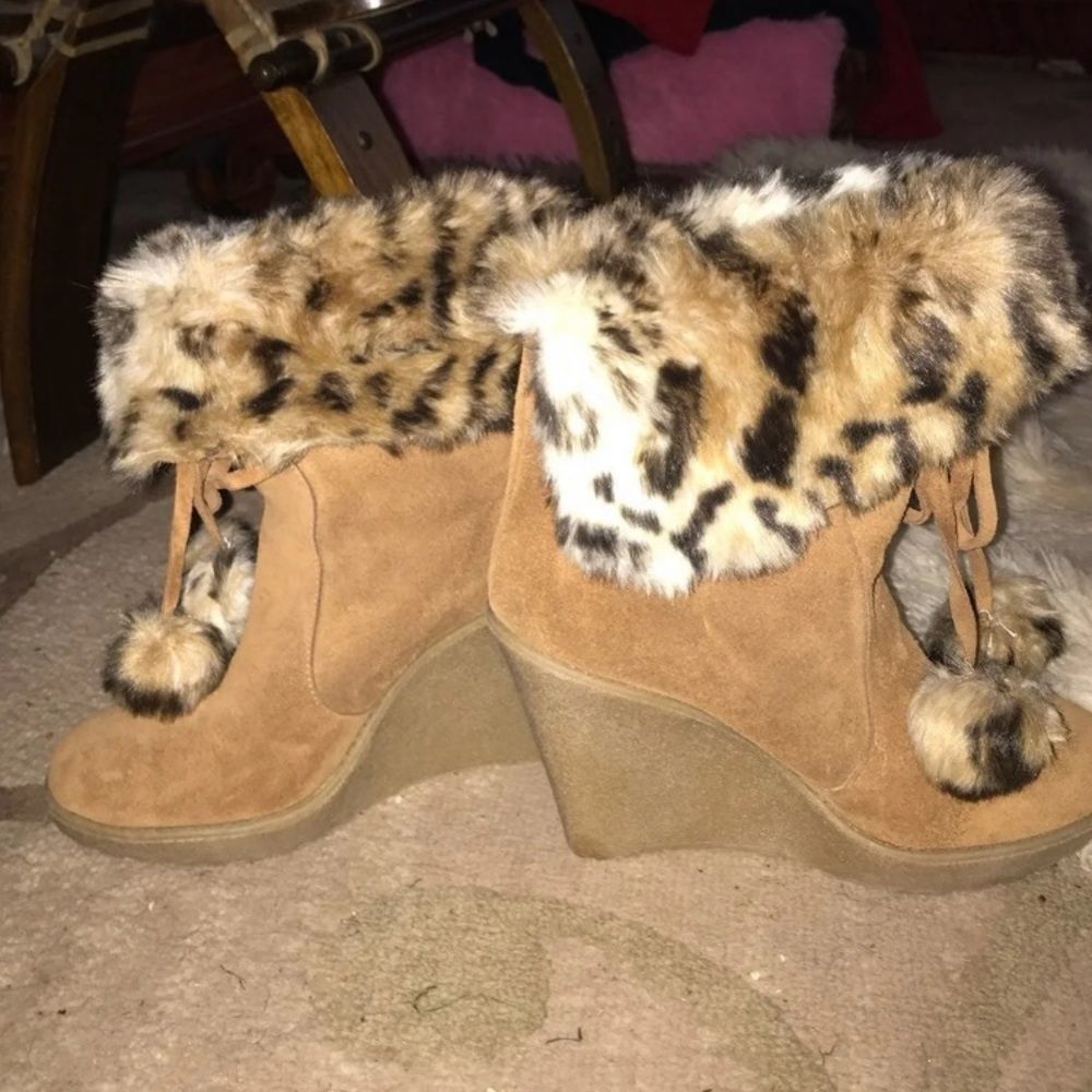 COLIN STUART SUEDE LEOPARD BOOTS